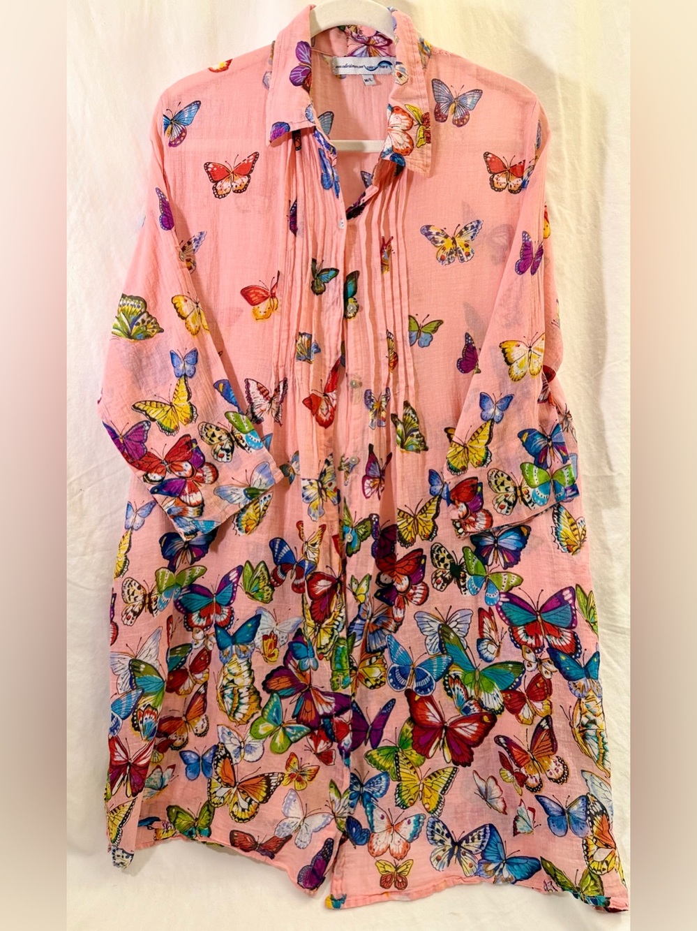 Color de mare pink lightweight butterfly top… so pretty in person!😊 size M/L